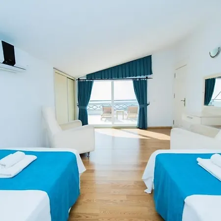 Madiha - Lovely Views Of And The Bay Holiday home *